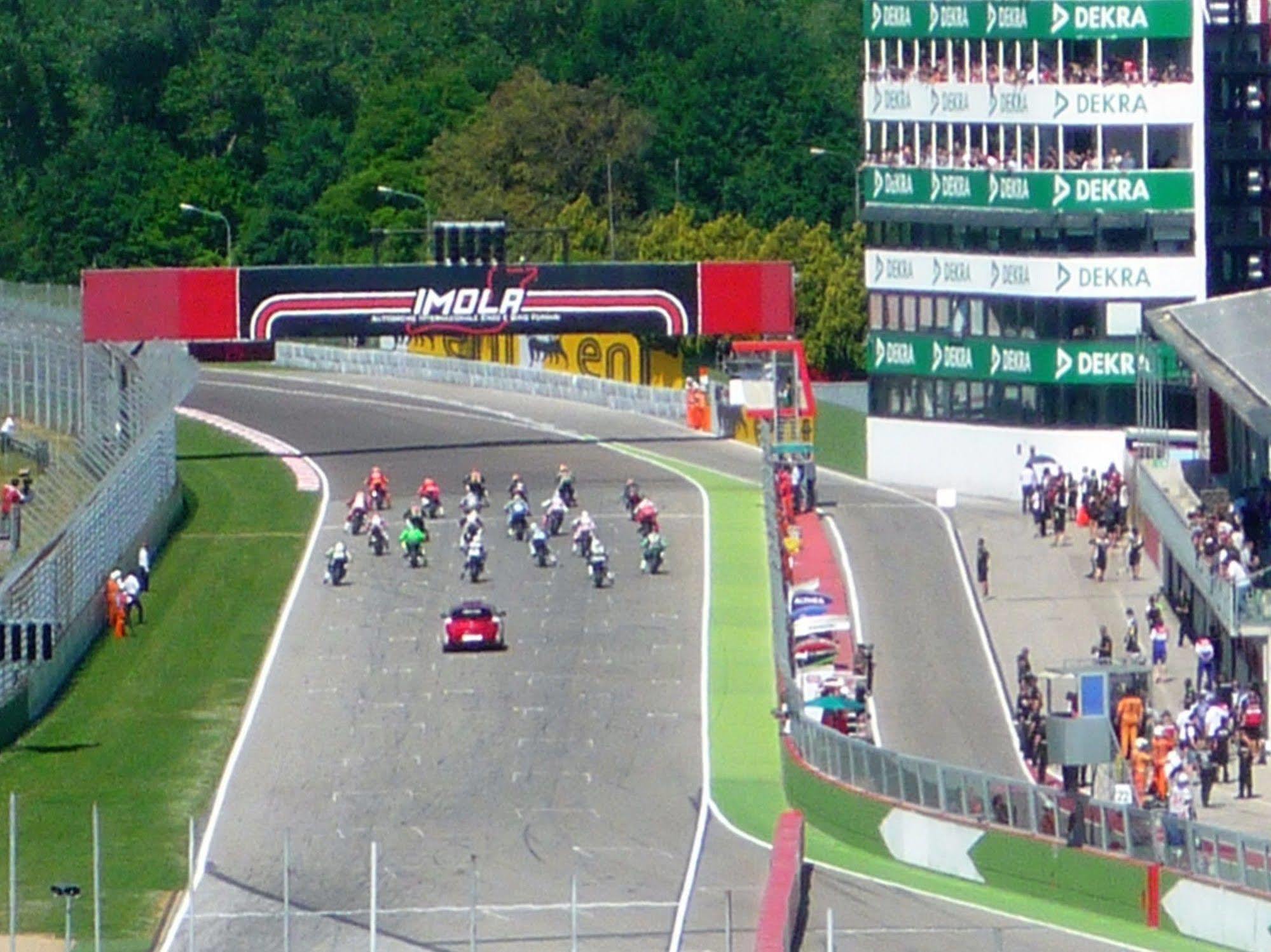 Smart Hotel Autodromo Imola Exterior foto